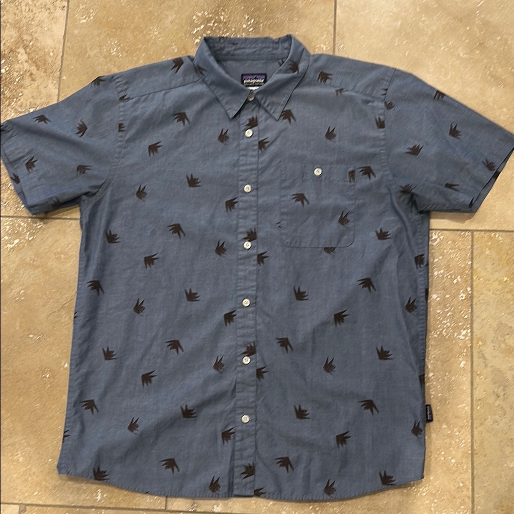 Patagonia Men's Blue Short Sleeve Shirt
